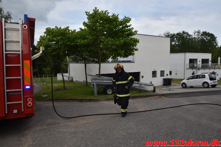 Brand i Villa. H.O. Wildenskovsvej i Brejning. 11/07-2017. Kl. 18:36.