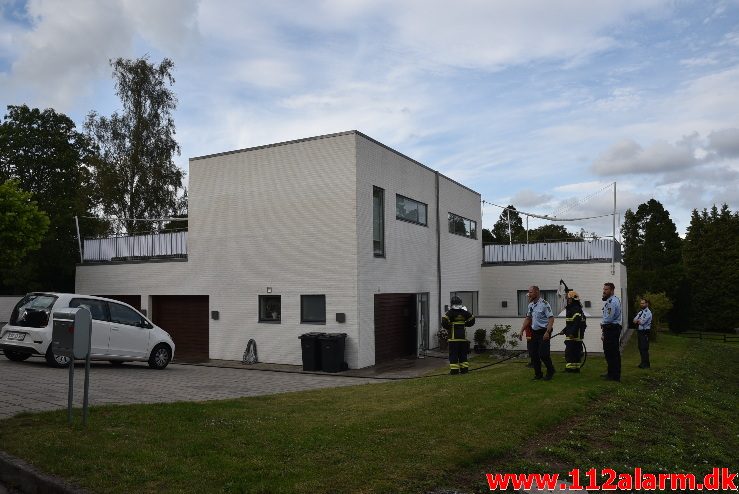 Brand i Villa. H.O. Wildenskovsvej i Brejning. 11/07-2017. Kl. 18:36.