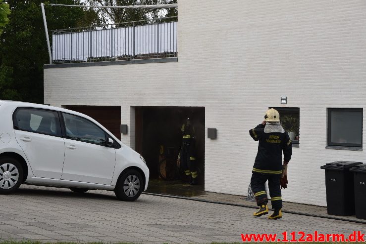 Brand i Villa. H.O. Wildenskovsvej i Brejning. 11/07-2017. Kl. 18:36.