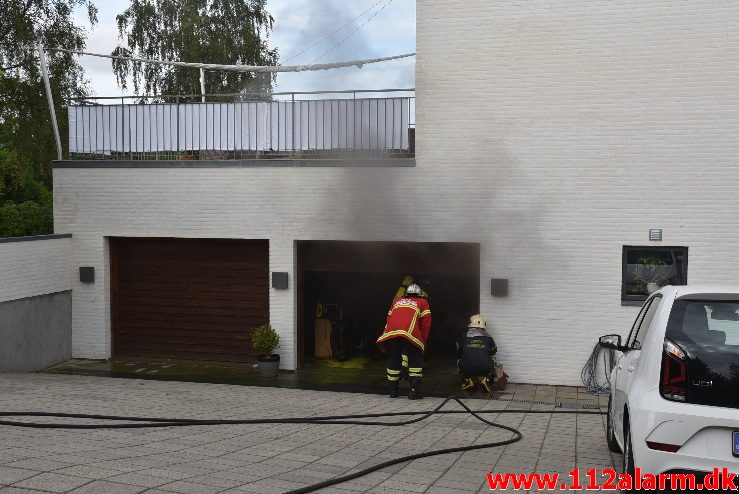 Brand i Villa. H.O. Wildenskovsvej i Brejning. 11/07-2017. Kl. 18:36.