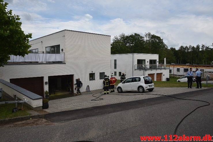 Brand i Villa. H.O. Wildenskovsvej i Brejning. 11/07-2017. Kl. 18:36.