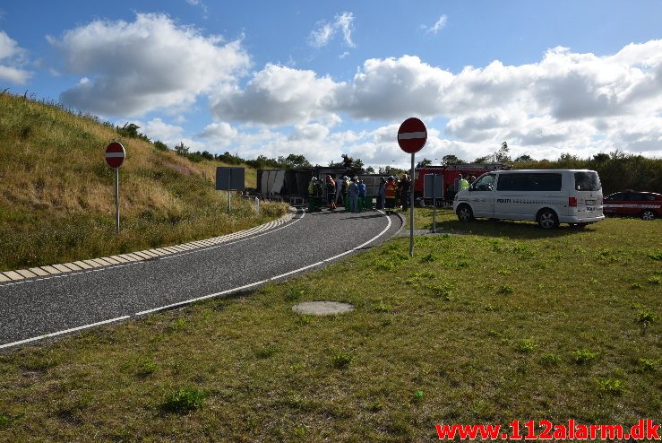 FUH fastklemtelastbil . Vandelvej ved Ny Nørup. 13/07-2017. Kl. 07:42.