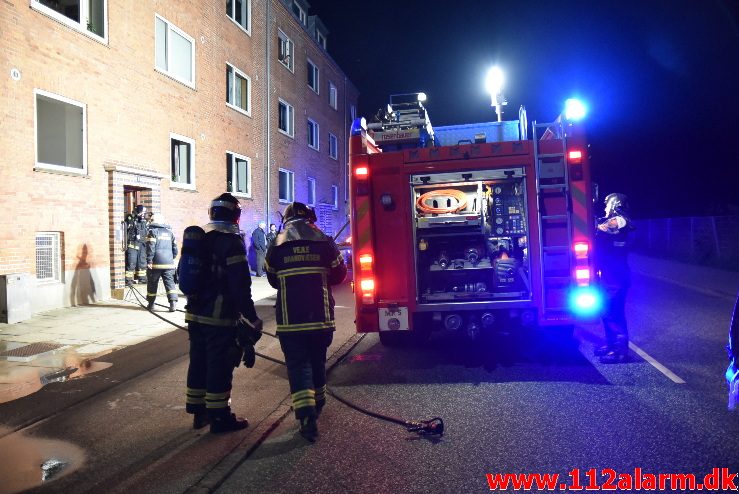 Brand i Etageejendom. Rødkildevej i Vejle. 28/07-2017. Kl. 23:59.