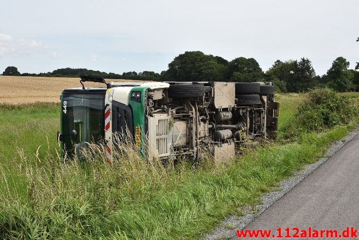 FUH fastklemt/Lastbil/Bus. Brandtlundvej i Skærup. 01/08-2017. Kl. 12:59.