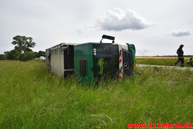 FUH fastklemt/Lastbil/Bus. Brandtlundvej i Skærup. 01/08-2017. Kl. 12:59.