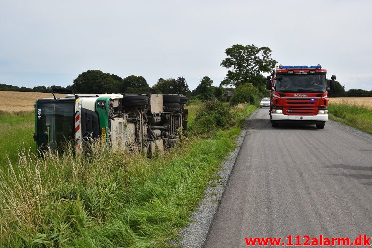 FUH fastklemt/Lastbil/Bus. Brandtlundvej i Skærup. 01/08-2017. Kl. 12:59.