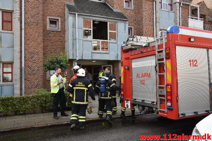 Brand etageejendom. Valdemarsgade 11i Vejle. 04/08-2017. Kl. 09:04.