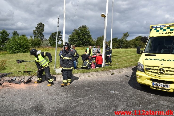 FUH med fastklemt. Viborg Hovedvej 80 Tørring. 06/08-2017. Kl. 12:31.