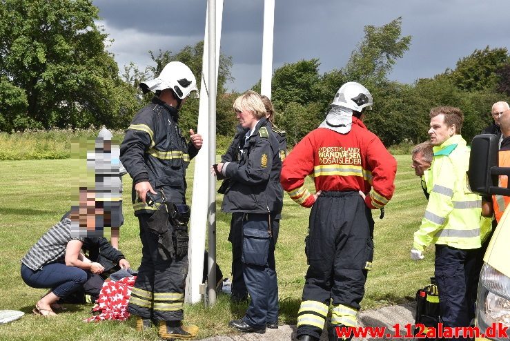 FUH med fastklemt. Viborg Hovedvej 80 Tørring. 06/08-2017. Kl. 12:31.