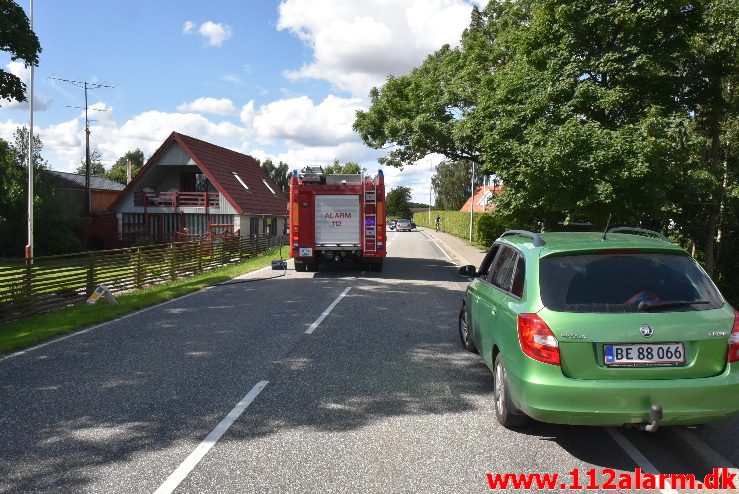 Trafikuheld med fastklemt. Vejlevej i Hørup. 16/08-2017. Kl. 15:14.