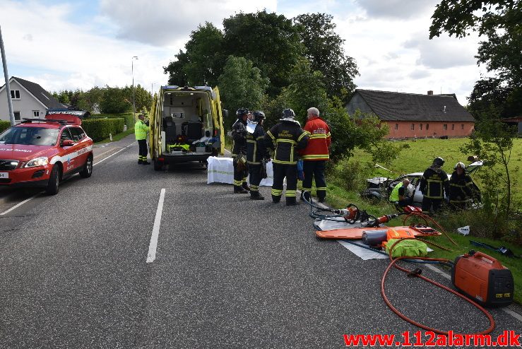 Trafikuheld med fastklemt. Vejlevej i Hørup. 16/08-2017. Kl. 15:14.