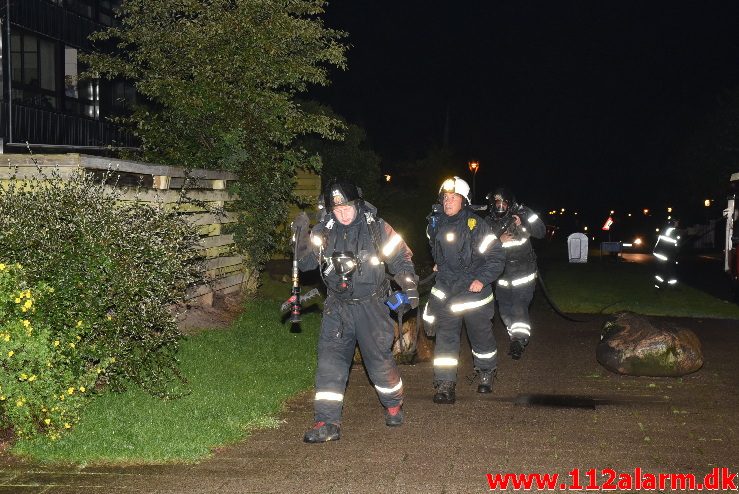 Brand-etageejendom. Løget Høj 13a i Vejle. 18/08-2017. Kl. 22:44.