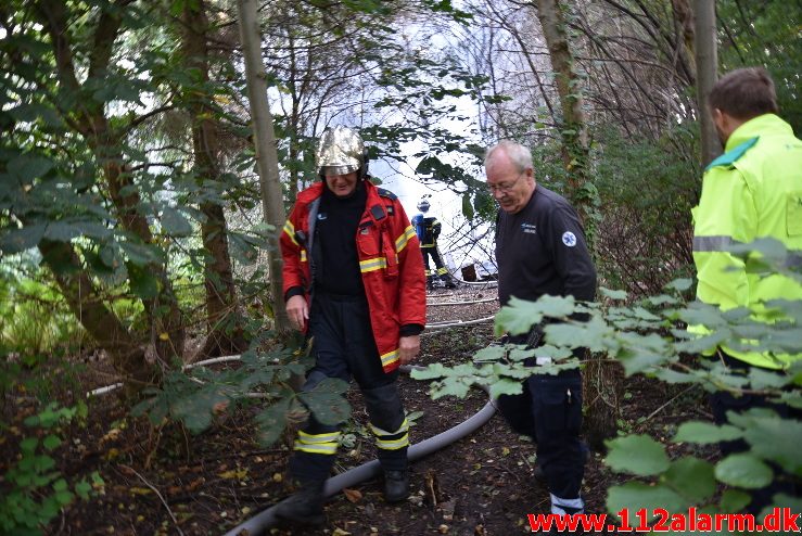 Brand i kolonihavehus. Merianvej i Vejle. 11/09-2017. Kl. 09:39.