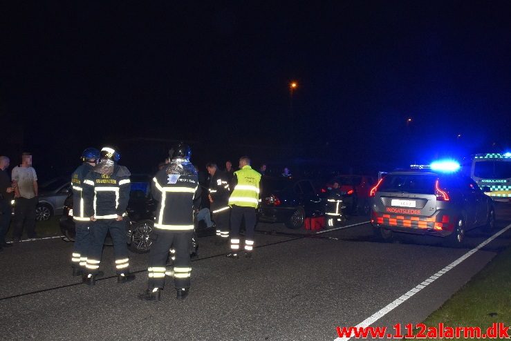 Trafikuheld med fastklemt. Fredericiavej i Vinding. 23/09-2017. Kl. 23:35.