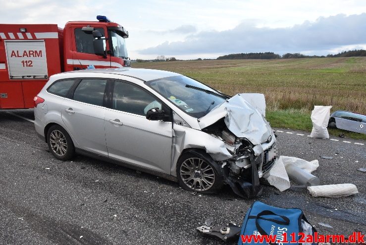 FUH med fastklemt. Motortrafikvejen ( Rute 28 ) 22/10-2017. Kl. 16:11.