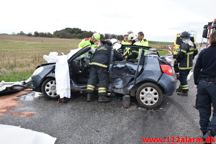 FUH med fastklemt. Motortrafikvejen ( Rute 28 ) 22/10-2017. Kl. 16:11.