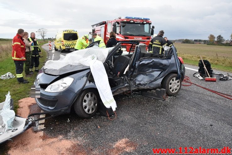 FUH med fastklemt. Motortrafikvejen ( Rute 28 ) 22/10-2017. Kl. 16:11.