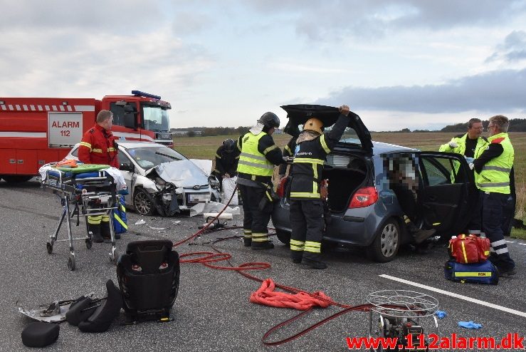 FUH med fastklemt. Motortrafikvejen ( Rute 28 ) 22/10-2017. Kl. 16:11.