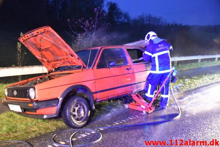 Bilbrand i det fri. Ribe Landevej lige før Jerlev. 14/11-2017. Kl. 6:44.