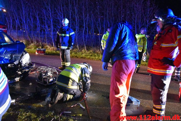 FUH med fastklemt. Skovsvej i Børkop. 18/11-2017. Kl. 21:01.