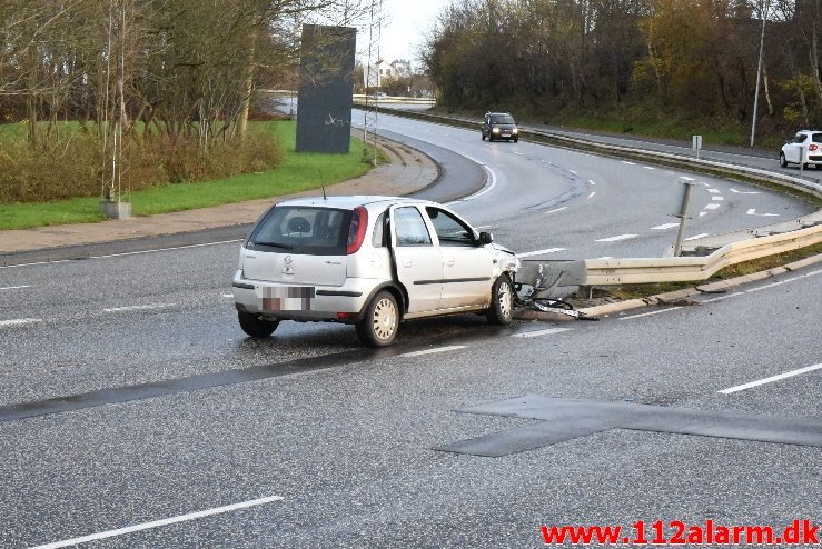 Mindre Trafikuheld. Koldingvej i Vejle. 26/11-2017. Kl. 14:12.