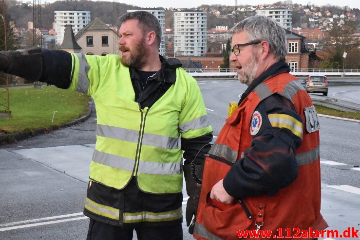 Mindre Trafikuheld. Koldingvej i Vejle. 26/11-2017. Kl. 14:12.