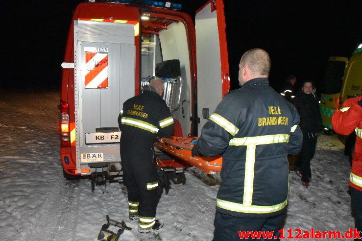 Assistance til redning. Ved Slugten ude i Jelling. 11/12-2017. Kl. 17:56.