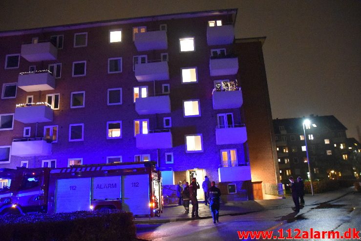 Bygn.brand-Etageejendom. Østerled 22 i Vejle. 13/12-2017. Kl. 22:12.