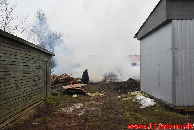 Mindre Naturbrand. Dildvej i Vejle. 23/12-2017. Kl. 13:01.