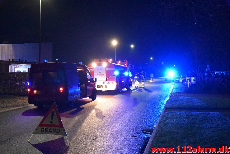 Brand – industri. Industrisvinget 9 i Uldum. 03/01-2018. KL. 19:23.