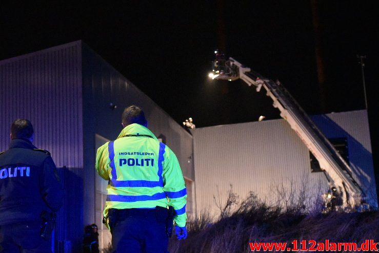 Brand – industri. Industrisvinget 9 i Uldum. 03/01-2018. KL. 19:23.