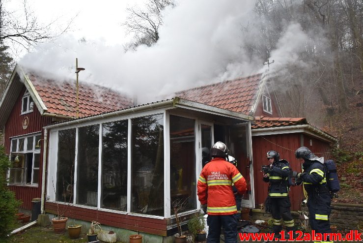 Brand i kolonihavehus. Lohsevej i Vejle. 12/01-2018. Kl. 11:50.