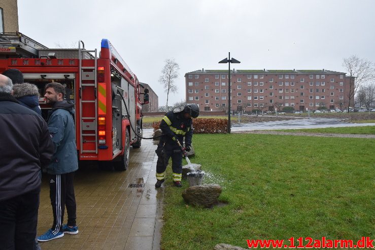 Brand i etageejendom. Finlandsvej 49 i Vejle. 13/01-2018. Kl. 11:00.