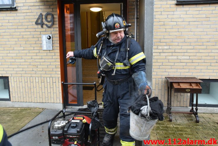 Brand i etageejendom. Finlandsvej 49 i Vejle. 13/01-2018. Kl. 11:00.