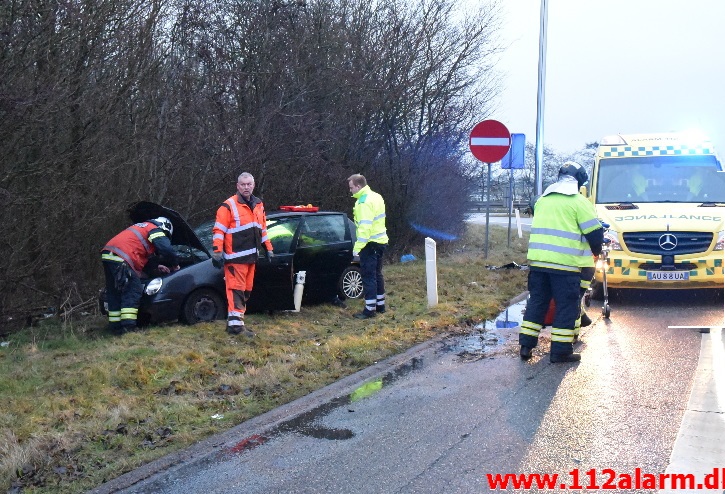 Bil fløj over vejen. Rundkørsel ved DTC i Vejle. 20/01-2018. Kl. 16:26.