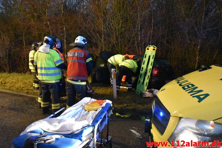 Bil fløj over vejen. Rundkørsel ved DTC i Vejle. 20/01-2018. Kl. 16:26.