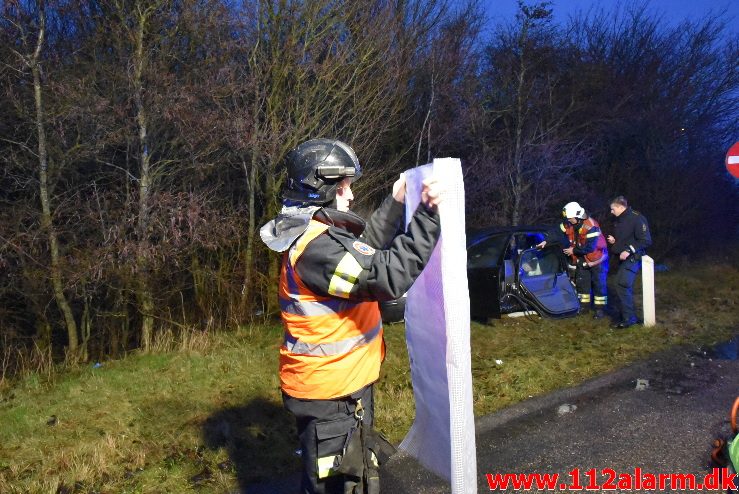 Bil fløj over vejen. Rundkørsel ved DTC i Vejle. 20/01-2018. Kl. 16:26.