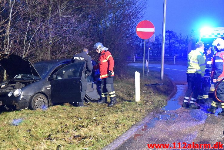 Bil fløj over vejen. Rundkørsel ved DTC i Vejle. 20/01-2018. Kl. 16:26.