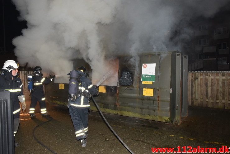 Brand i Container. Borgmestergade i Vejle. 21/01-2018. Kl. 18:11.