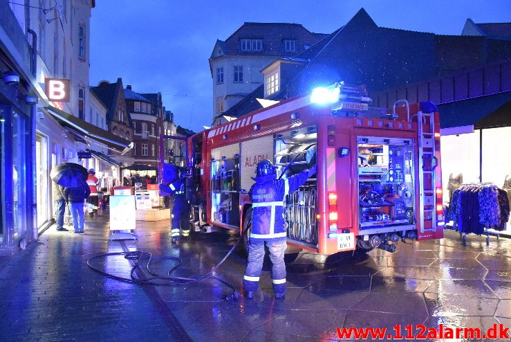 Bygn.brand-Etageejendom. Torvegade 17B i Vejle. 01/02_2018. Kl. 17:01.