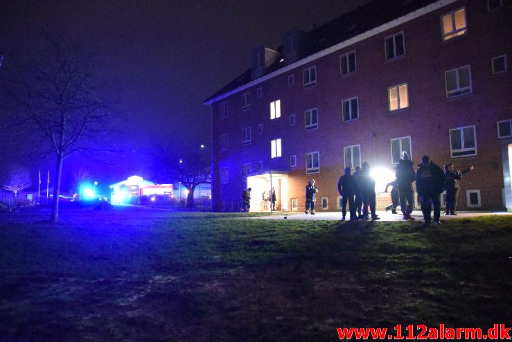 Brand i Etageejendom. Pedersholms Alle. 18 i vejle. 04/02-2018. Kl. 02:14.