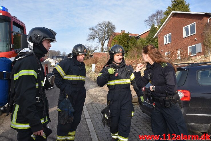 Brand i Villa. Brønsbjergvej i Vejle Øst. 18/02-2018. Kl. 15:08.