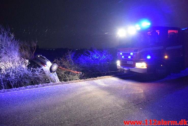 Kvinde endte i grøften. Juelsmindevej ved Vejle. 25/02-2018. Kl. 20:50.