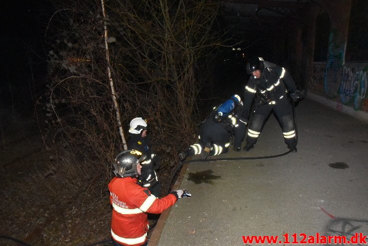 Brand i den gamle godsbanegård. Gammelhavn i Vejle. 26/02-2018. Kl. 21:04.