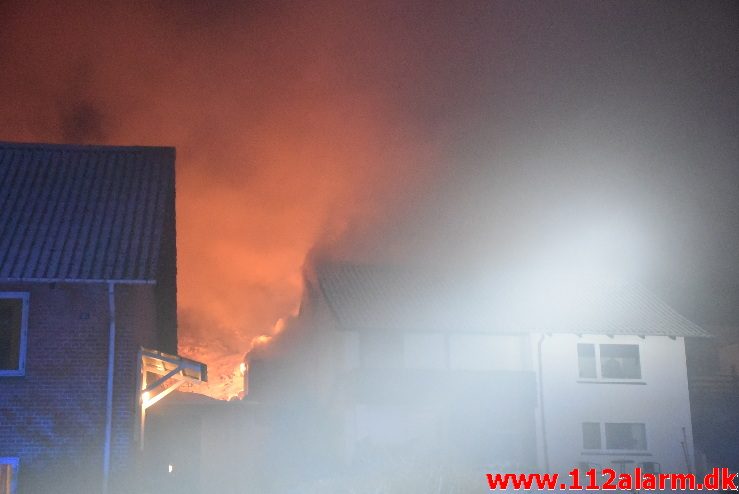 Brand i Villa. Grejsdalsvej i Grejsdalen. 02/03-2018. Kl. 19:46.