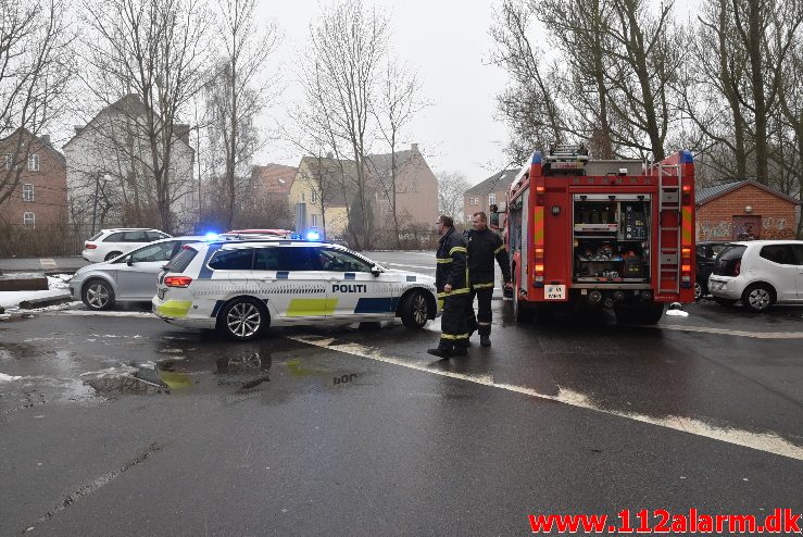 Brand i Etageejendom. Spinderigade 24 i Vejle. 08/03-2018. Kl. 14:51.