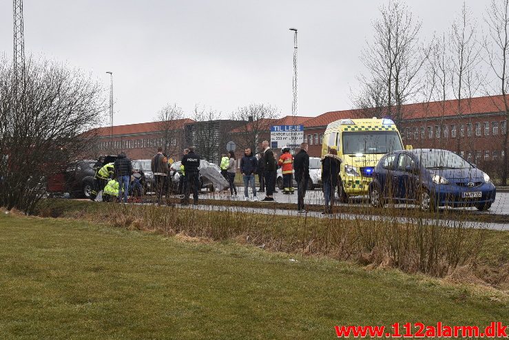 Voldsomt uheld. Fredericiavej i Vejle. 24/03-2018. Kl. 11:03.