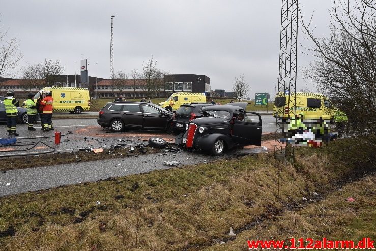 Voldsomt uheld. Fredericiavej i Vejle. 24/03-2018. Kl. 11:03.