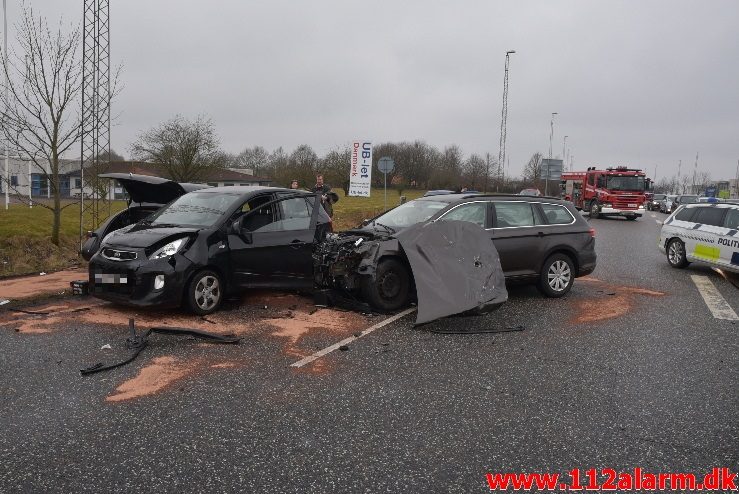 Voldsomt uheld. Fredericiavej i Vejle. 24/03-2018. Kl. 11:03.