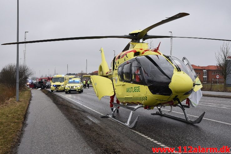 Voldsomt uheld. Fredericiavej i Vejle. 24/03-2018. Kl. 11:03.